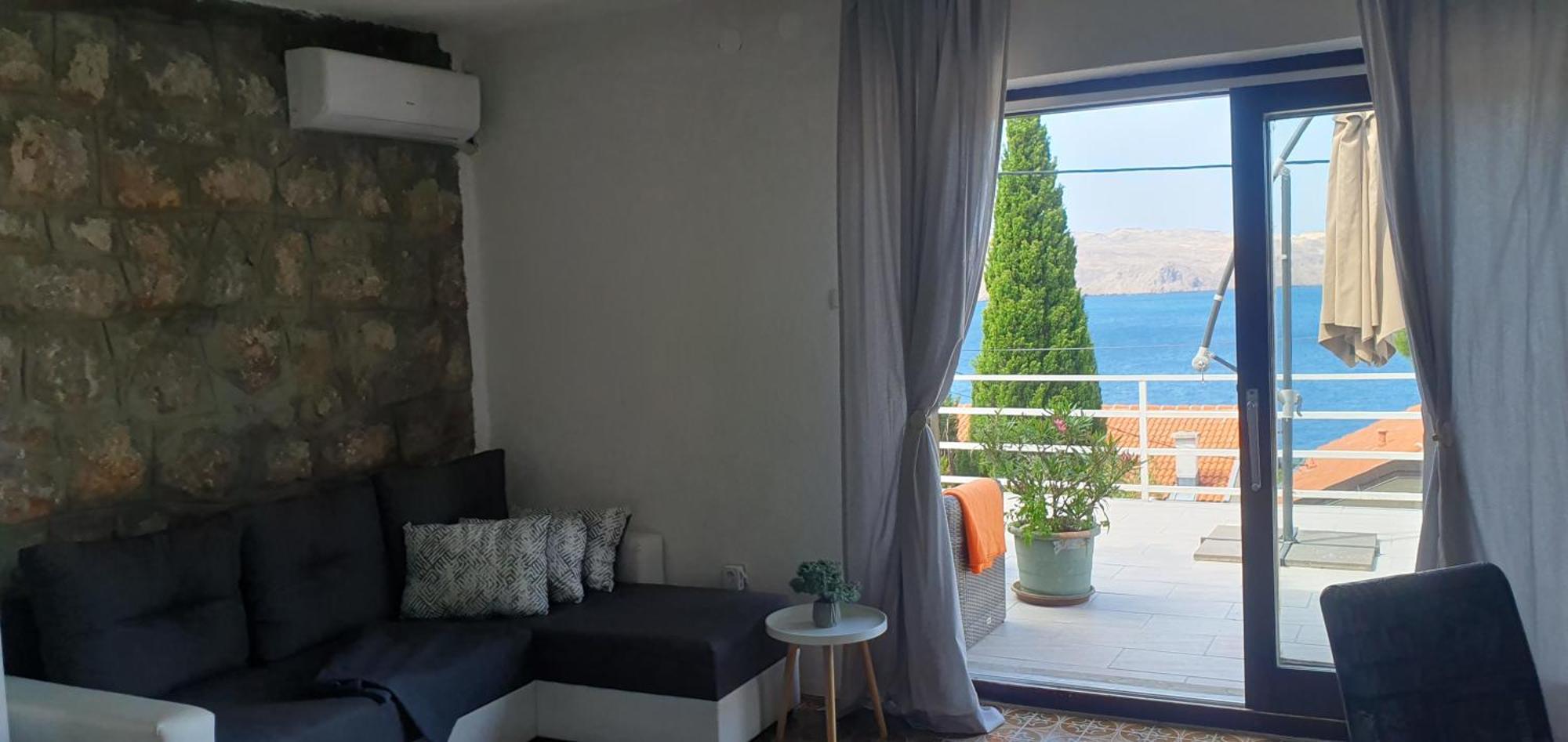 Apartmani Sara Marija Karlobag Zimmer foto
