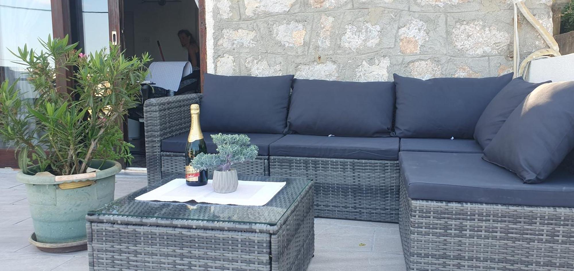 Apartmani Sara Marija Karlobag Exterior foto